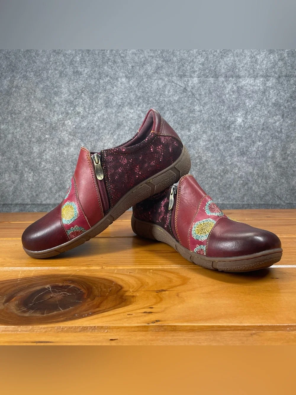 L'Artiste Spring Step Lata Womens Size 8.5 EU 39 Burgundy Leather Floral Loafers